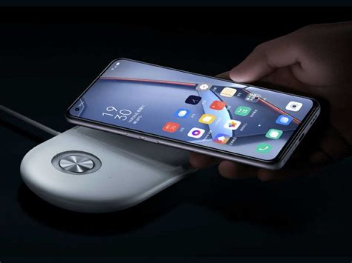 Does Oppo r9s have wireless charging?