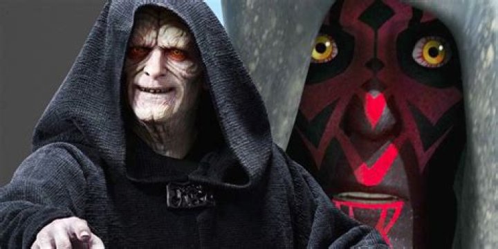 Does Palpatine kill Darth Maul?