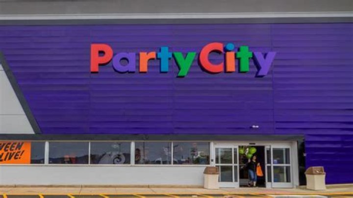 Does party city sell black lights?