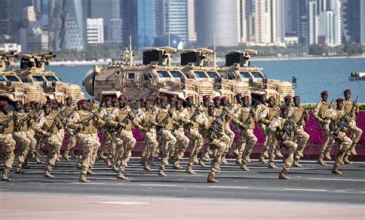 Does Qatar have an army?