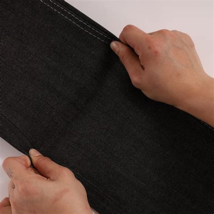 Does selvedge denim stretch or shrink?