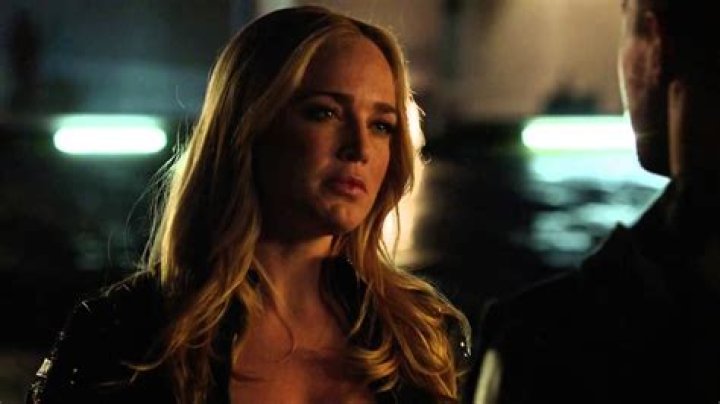 Does the canary die in Arrow?