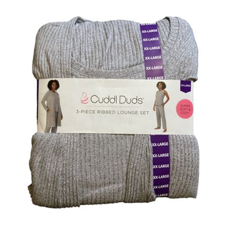 Does Walmart carry Cuddl duds?