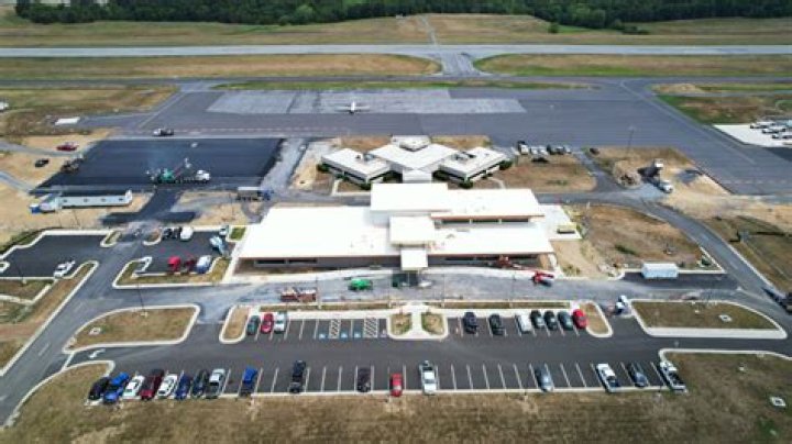 Does Winchester VA have an airport?