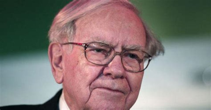 Has Berkshire Hathaway lost money?