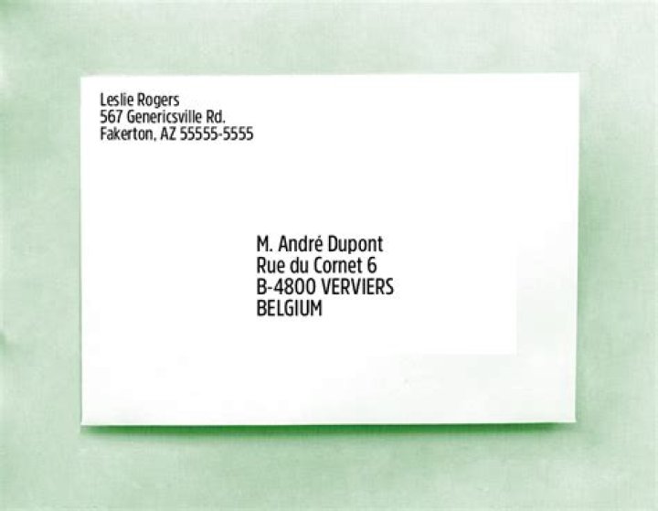 How are addresses written in Morocco?