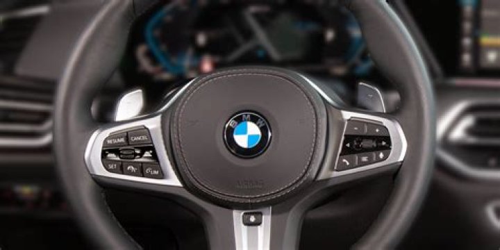 How big is a BMW steering wheel?