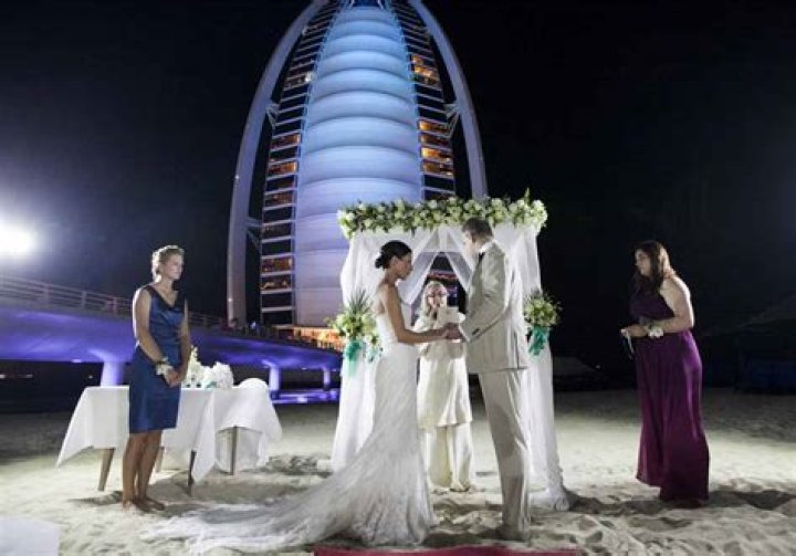 How can a Filipino get married in Dubai?