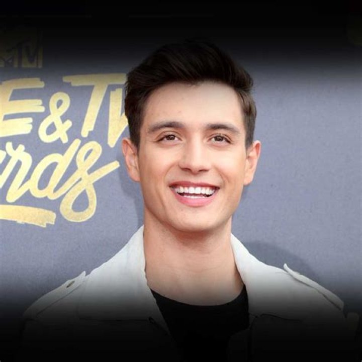 How did Gabriel Conte get famous?