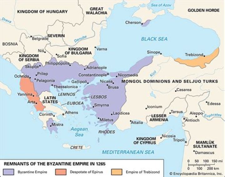 How did the location of Constantinople made the Byzantine Empire strong and efficient?