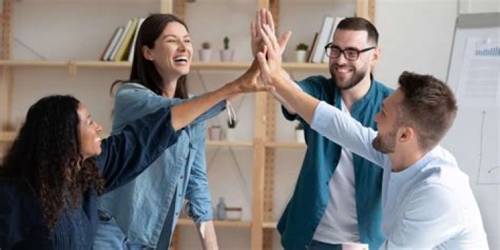 How do EMI schemes work for employees?