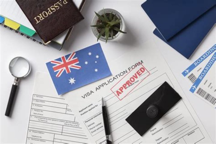 How do I apply for an Australian visa from Sri Lanka?