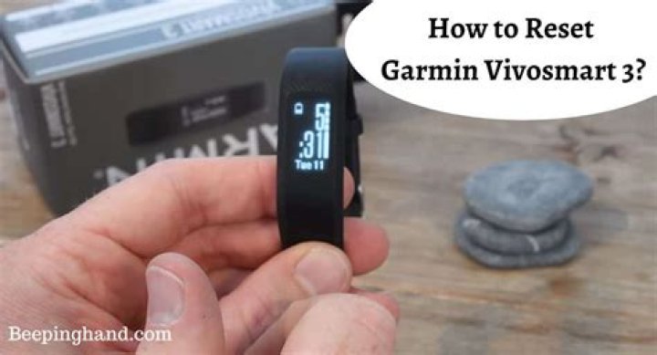 How do I check the battery on my Garmin Vivosmart 3?