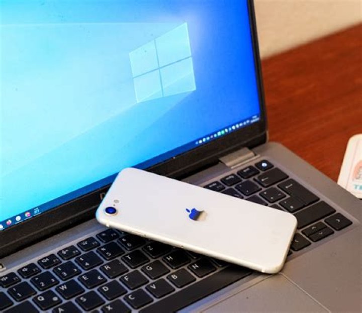 How do I connect my WinSCP to my iPhone?