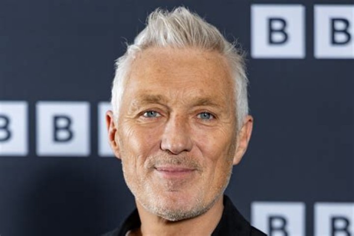 How do I contact Martin Kemp?