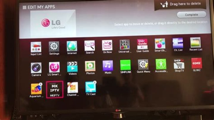 How do I delete apps from LG Smart TV?