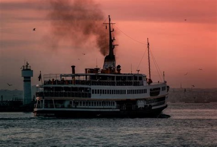 How do I get from Istanbul to Bulgaria?