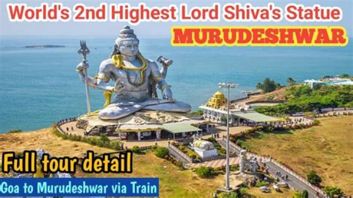 How do I get to Murudeshwar temple by train?