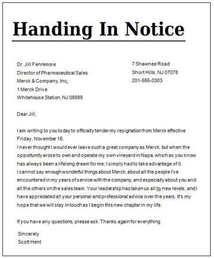 How do I hand my notice in professionally?