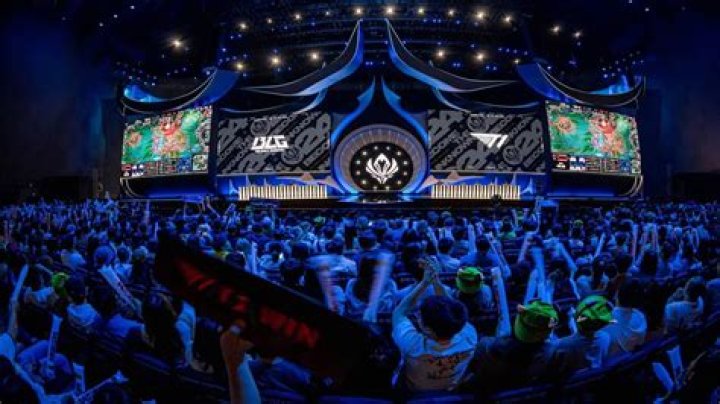 How do I join a League of Legends tournament?