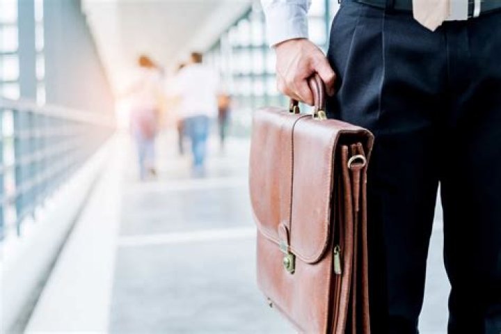 How do I know if an IRS agent is real?
