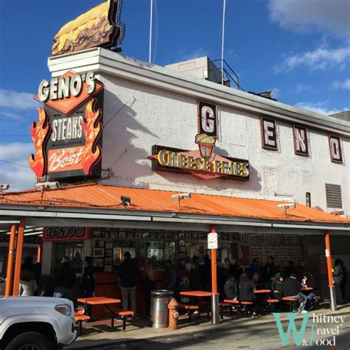 How do I order at Geno's cheesesteaks?
