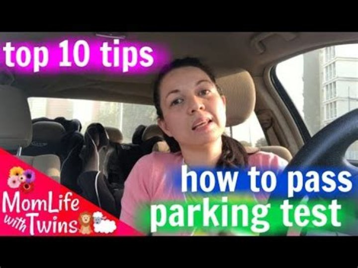 How do I pass the Dubai RTA parking test?