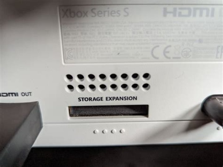 How do I put movies on my Xbox one?