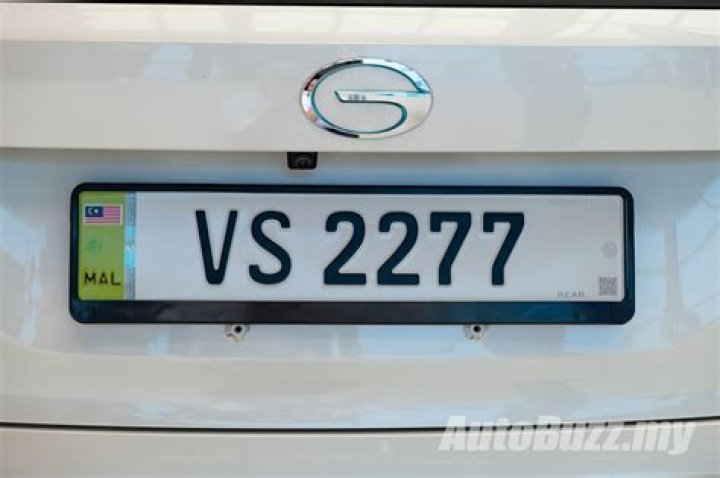 How do I read a number plate in Malaysia?