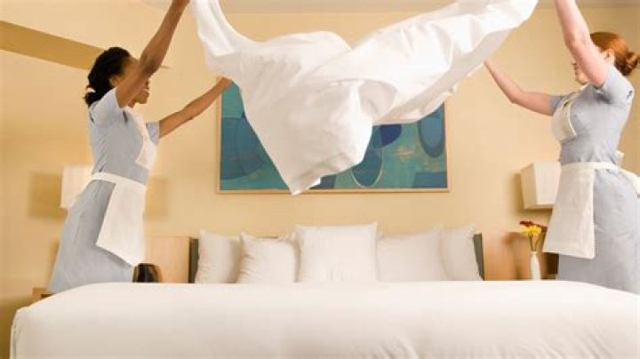How do I renew my maids visa in Dubai?