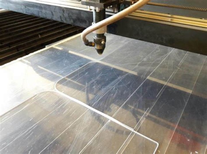 How do I stop my polycarbonate roof from creaking?