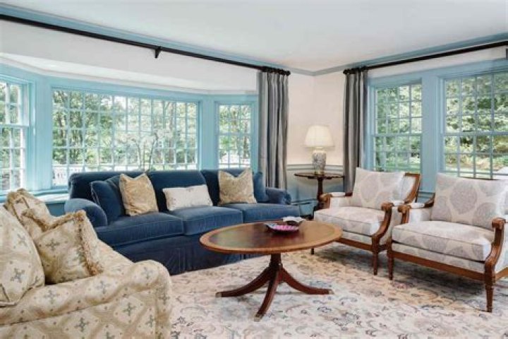 How do you bring a window to the front?
