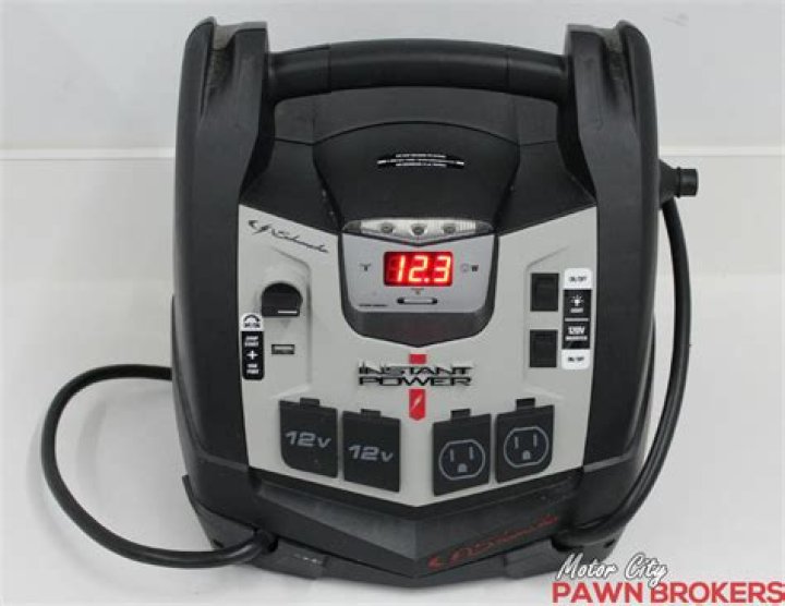 How do you charge a Instant Power Charger?