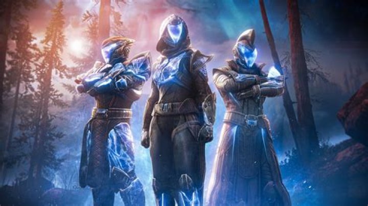 How do you communicate in Destiny 2?