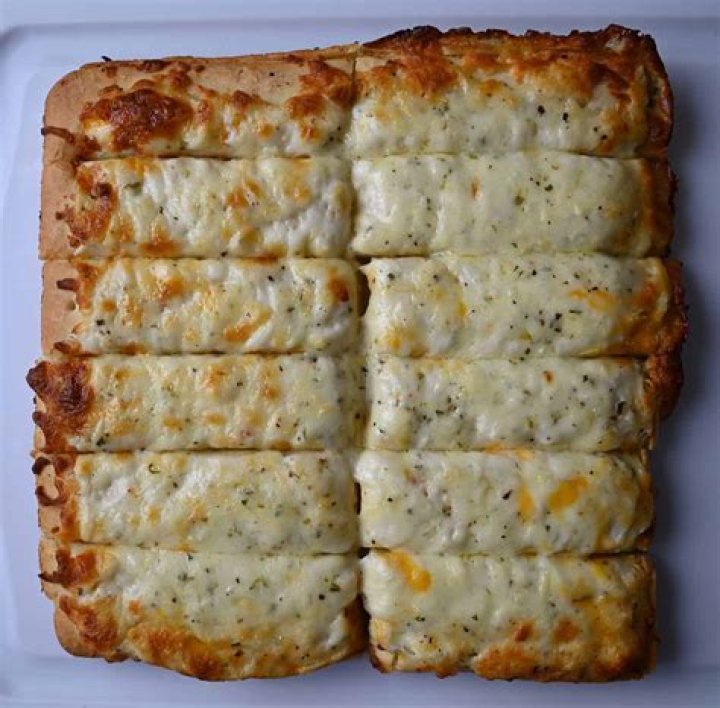 How do you cook frozen cheese bread?