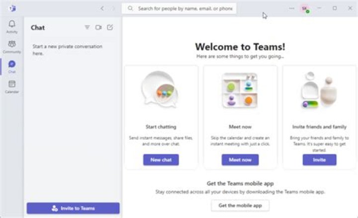 How do you create a group chat on Steam?