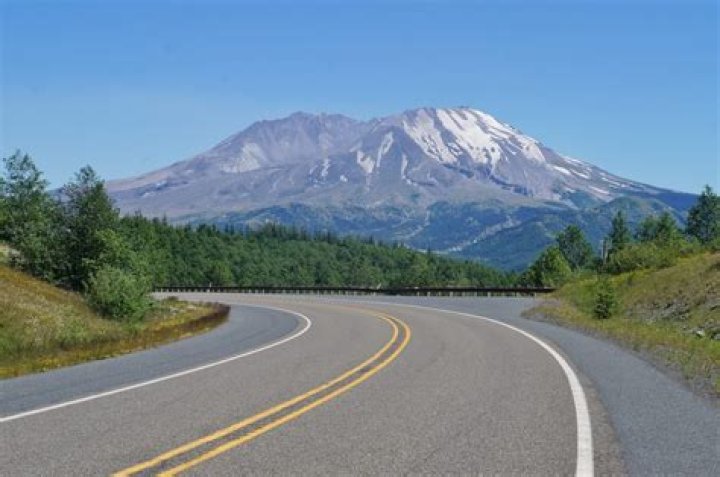 How do you get from Portland to Mt St Helens?