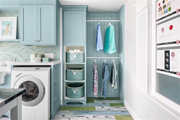 How do you get into the laundry room 5F?