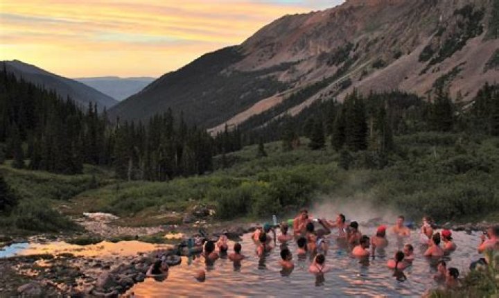 How do you get to Conundrum Hot Springs?