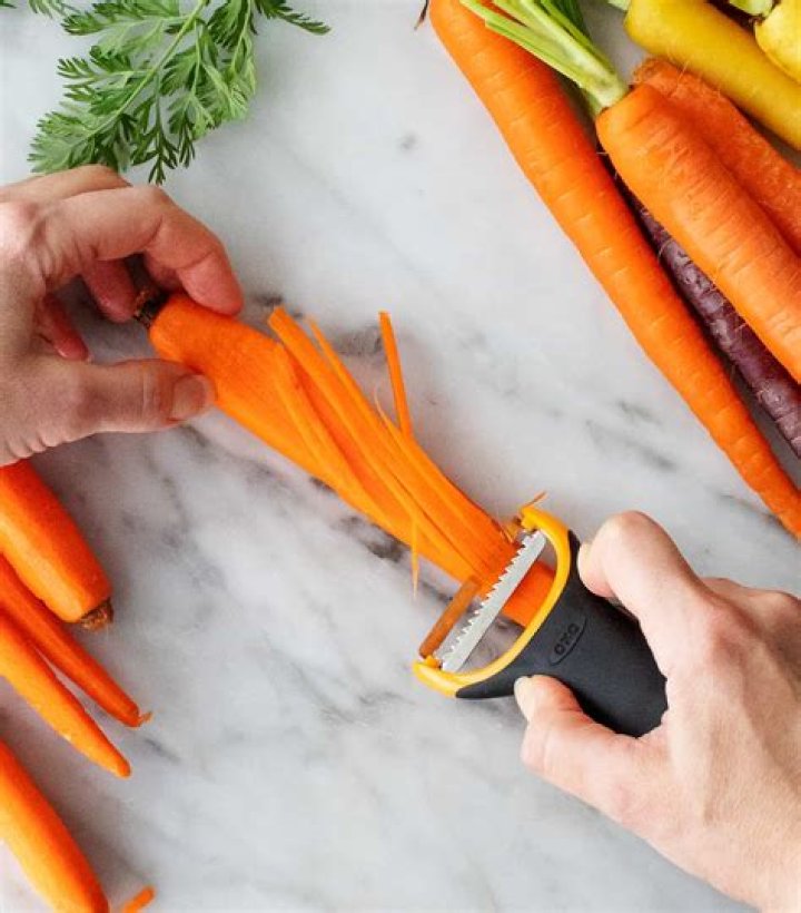 How do you julienne carrots with a peeler?