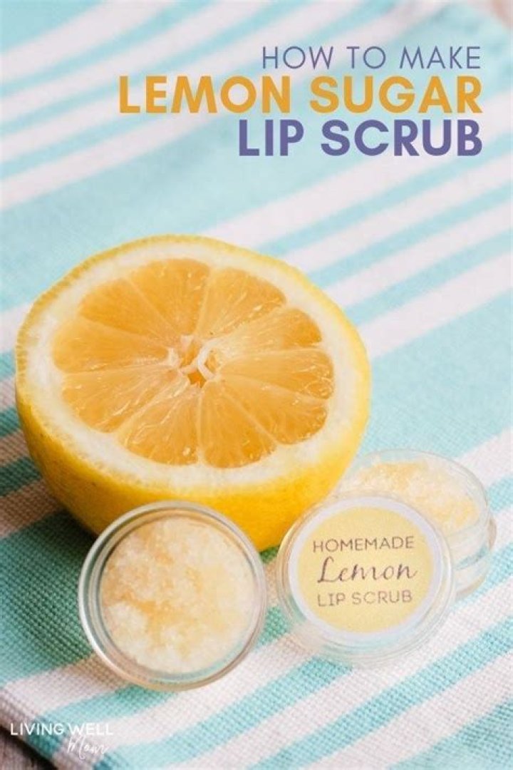 How do you make lemon sugar lip scrub?