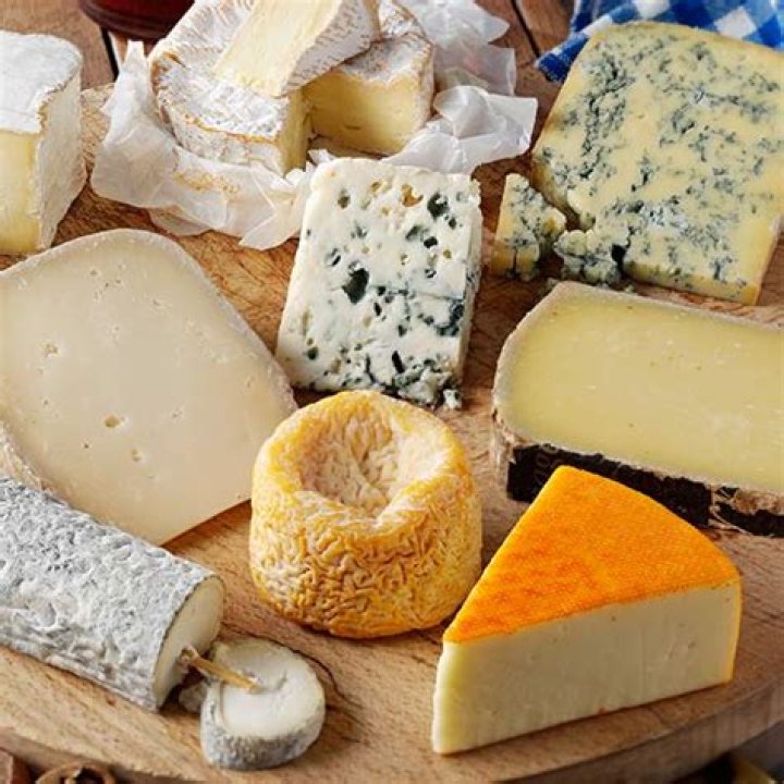 How do you make Port Salut cheese?
