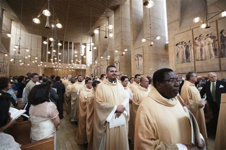 How do you ordain a pastor?