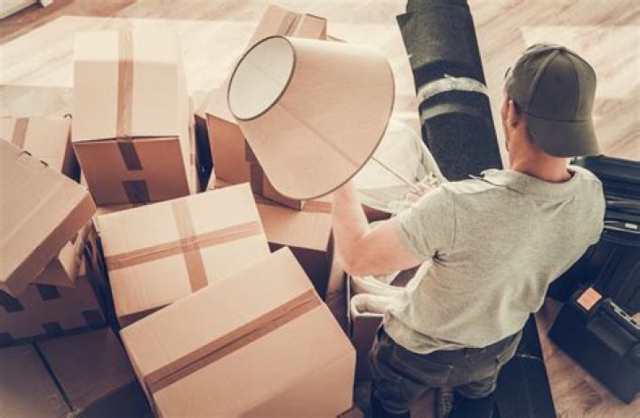 How do you pack fragile lamps?