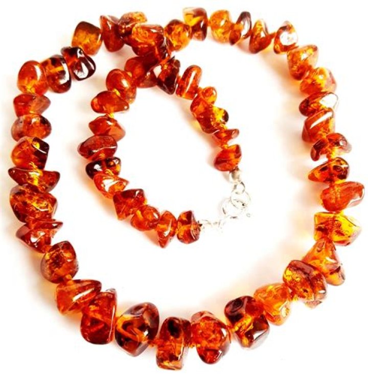 How do you Polish amber jewelry?