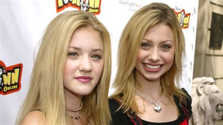 How do you pronounce AJ Michalka?