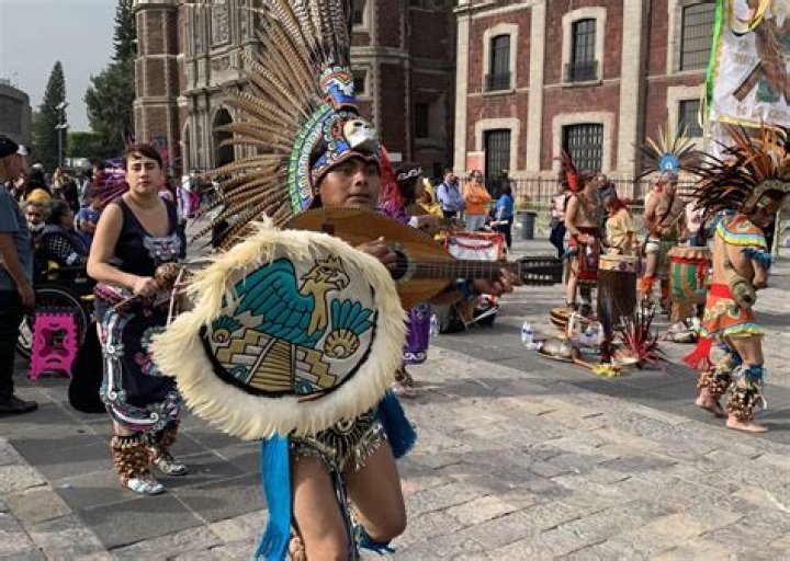 How do you say dad in Nahuatl?