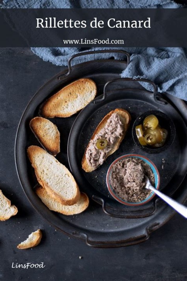 How do you serve rillettes de canard?