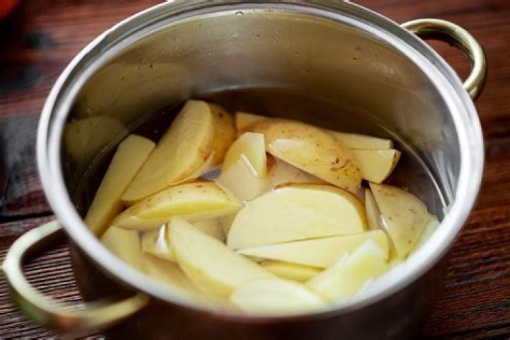 How do you soak stock fish?