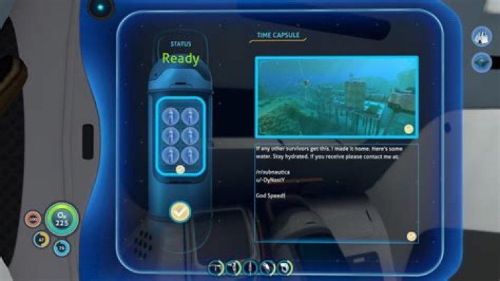 How do you stay hydrated in Subnautica?